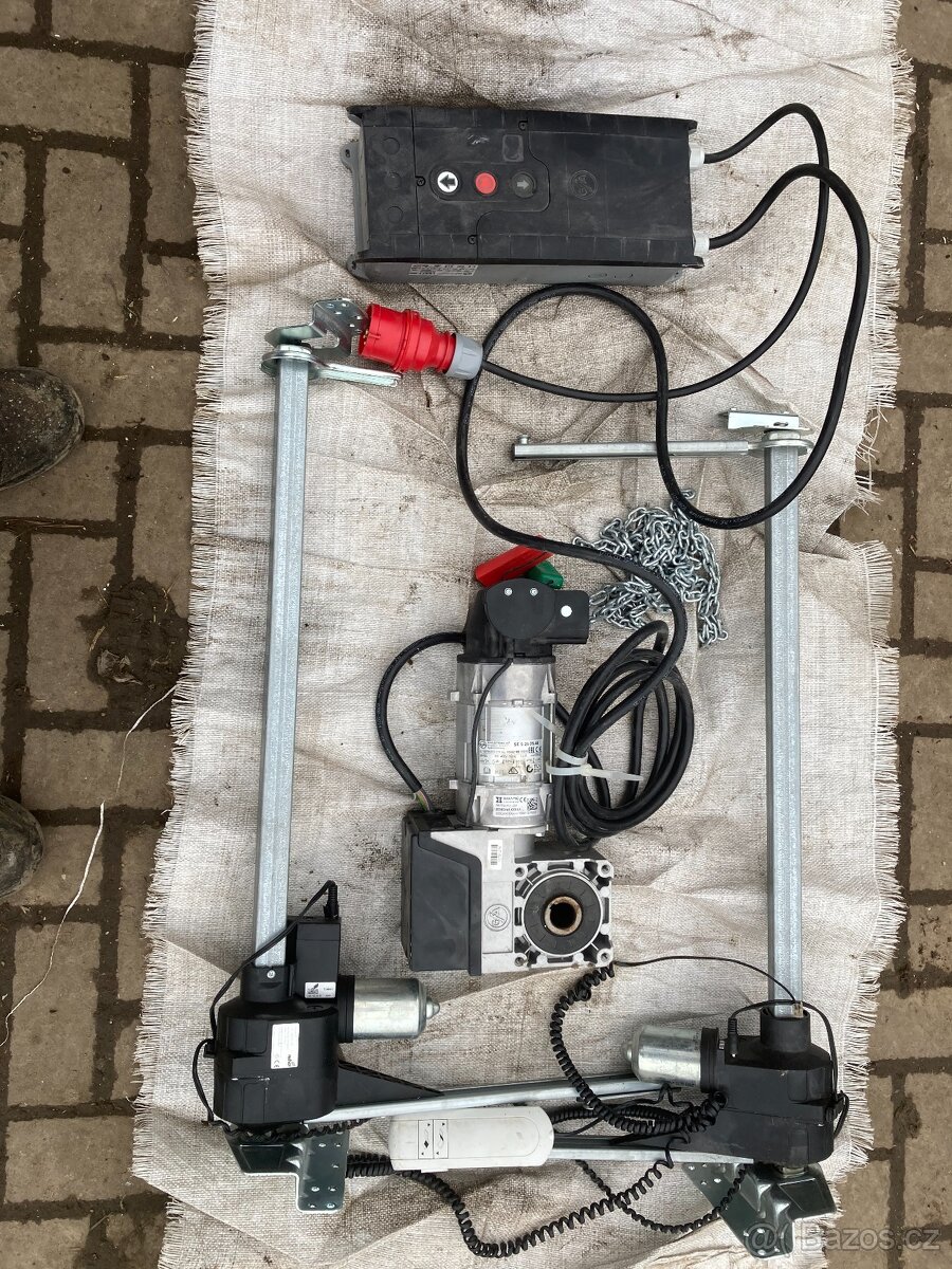 průmyslový pohon pro sekční vrata