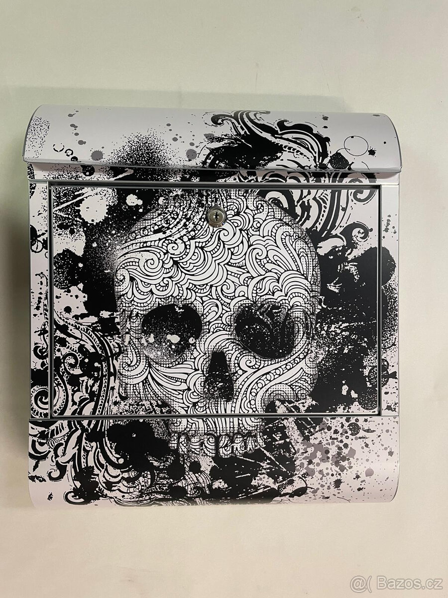 Pošotvní schránka s potiskem lebky