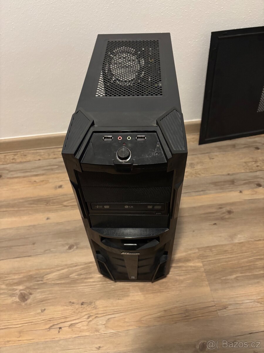 Starší herní PC s dobrou výbavou
