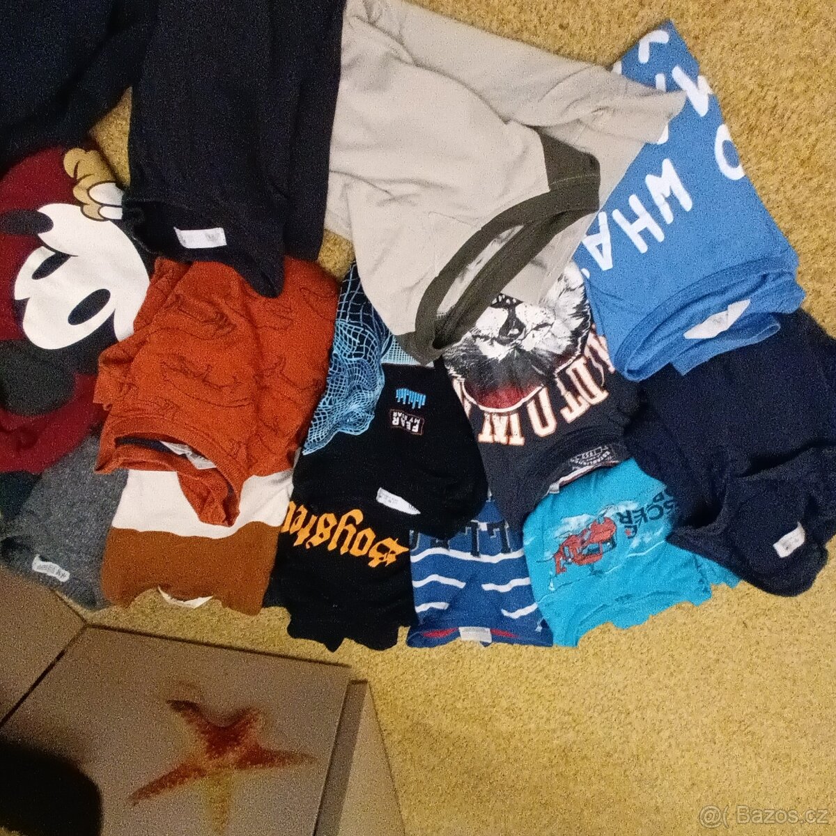 Prodam obleceni na kluka 8-11let