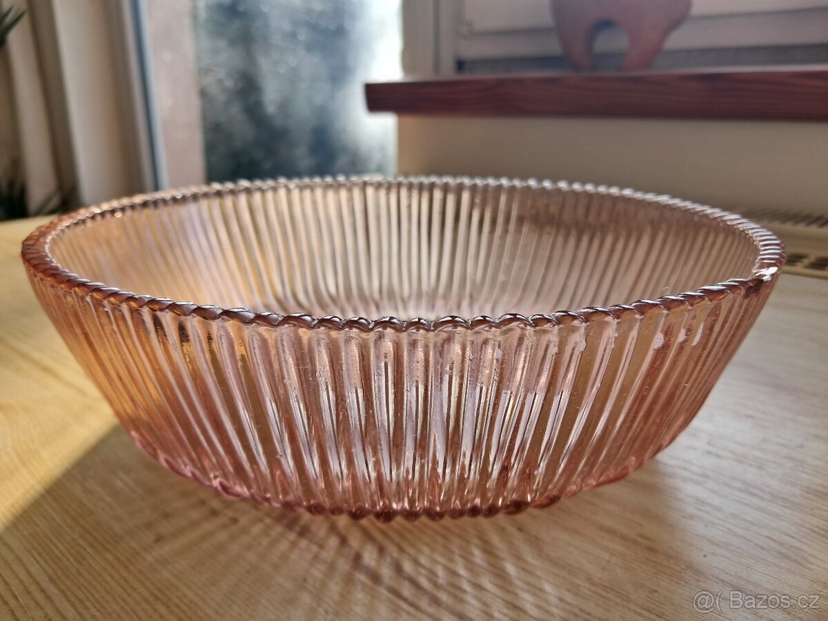 Skleněná mísa