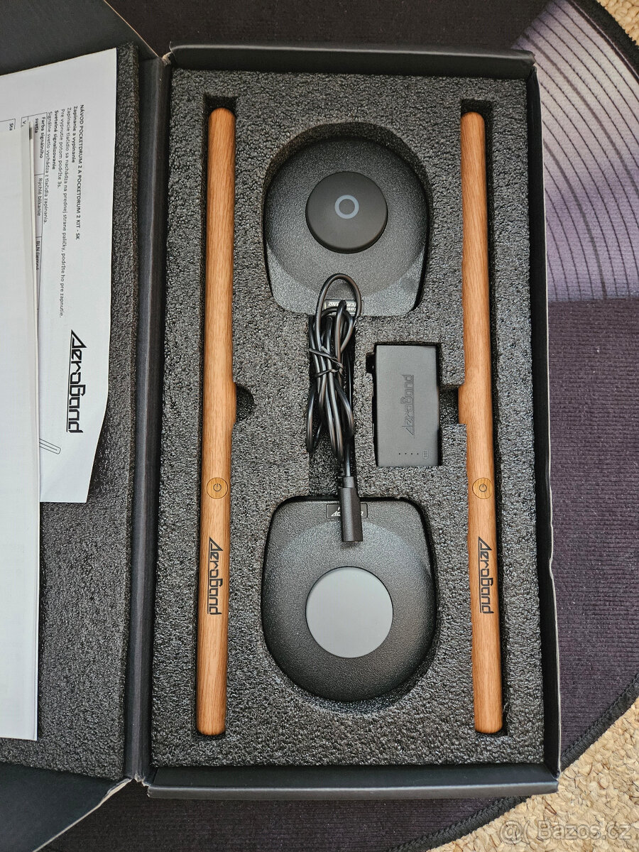 Kompaktní „neviditelné“ bicí AeroBand PocketDrum 2 PLUS