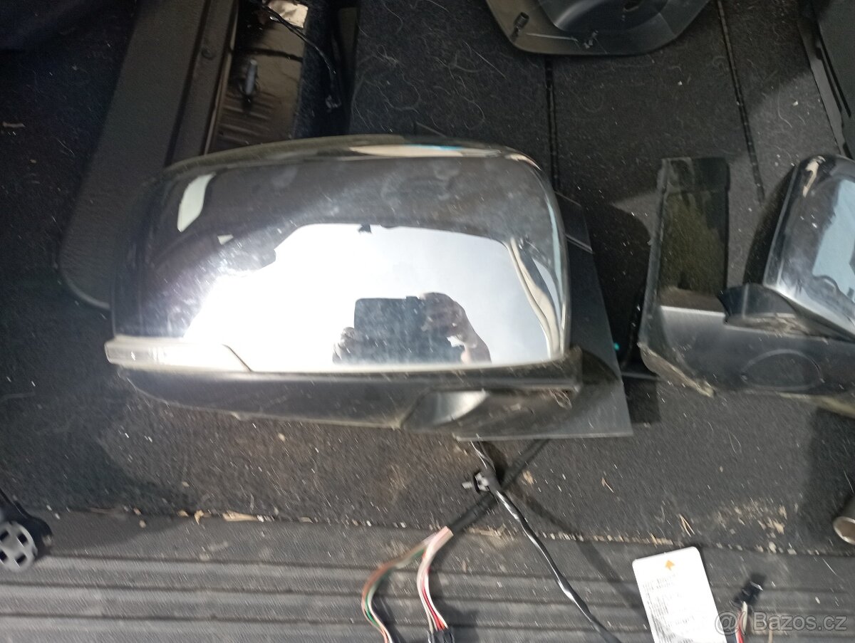 CHRYSLER GRAND VOYAGER 5  ZRCÁTKA EL. SKLÁPĚCÍ PRAVÉ