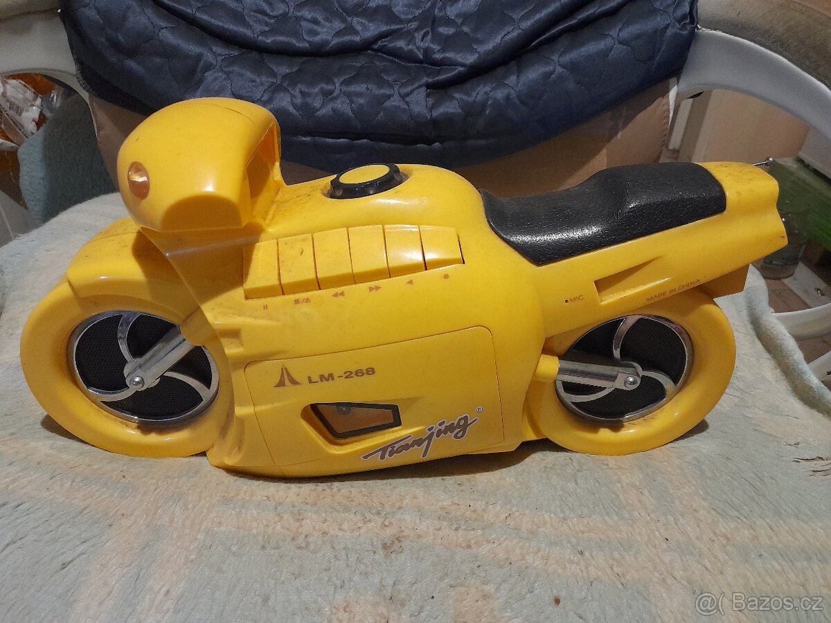 Prodám staré retro rádio jako motorka se svítící reflektorem