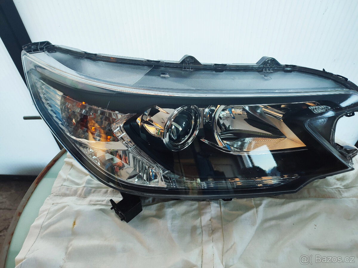 Honda CR-V IV, 12-15 LP, PP světlo a maska.