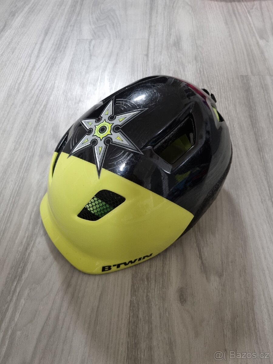 Dětská helma Decathlon B'Twin 520 Heroboy