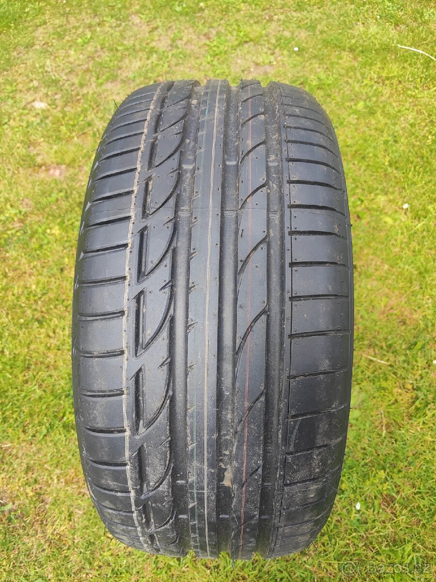 Nové Bridgestone Potenza 235/40 r19.