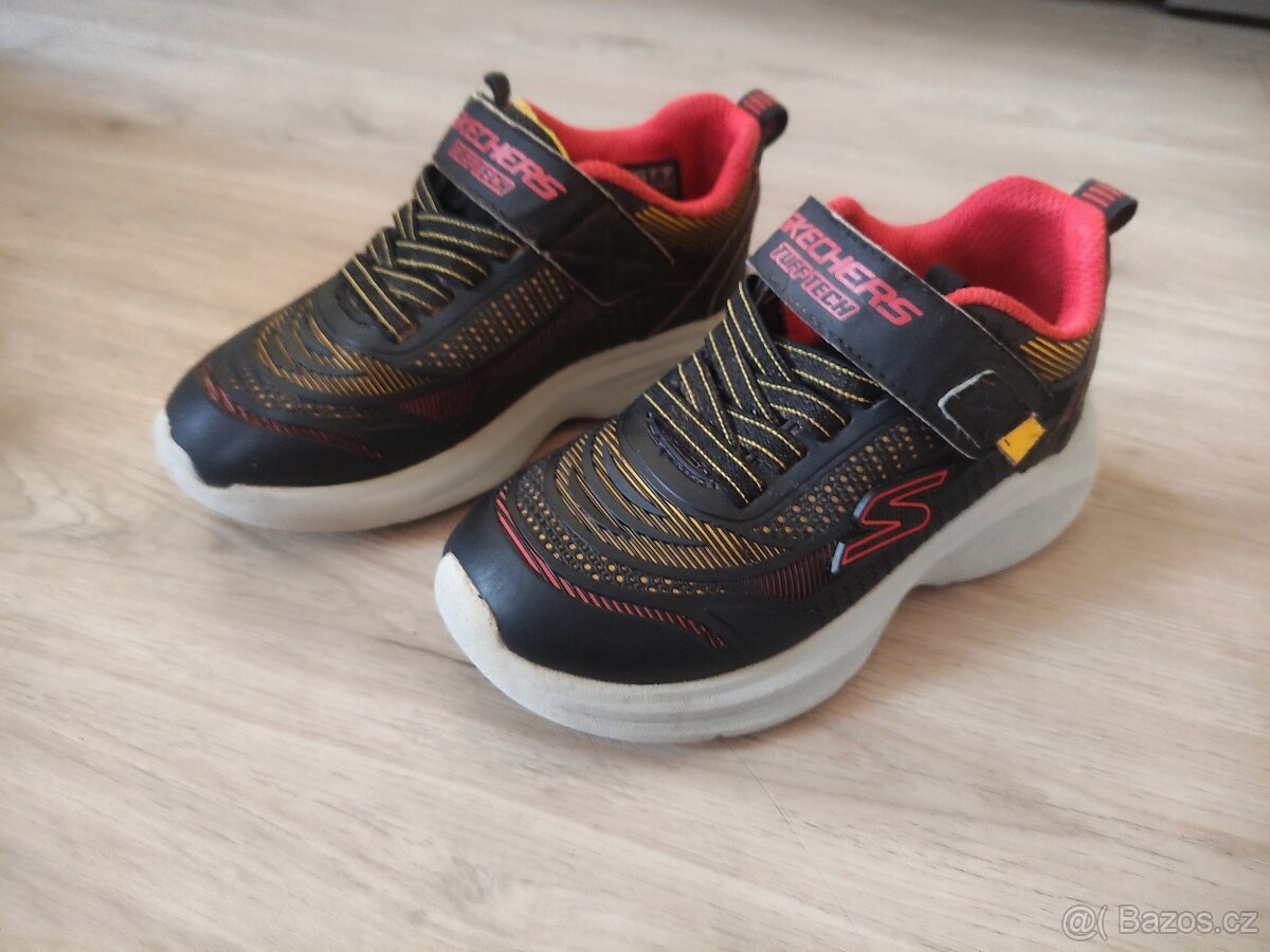 Voděodolné tenistky Skechers 27,5