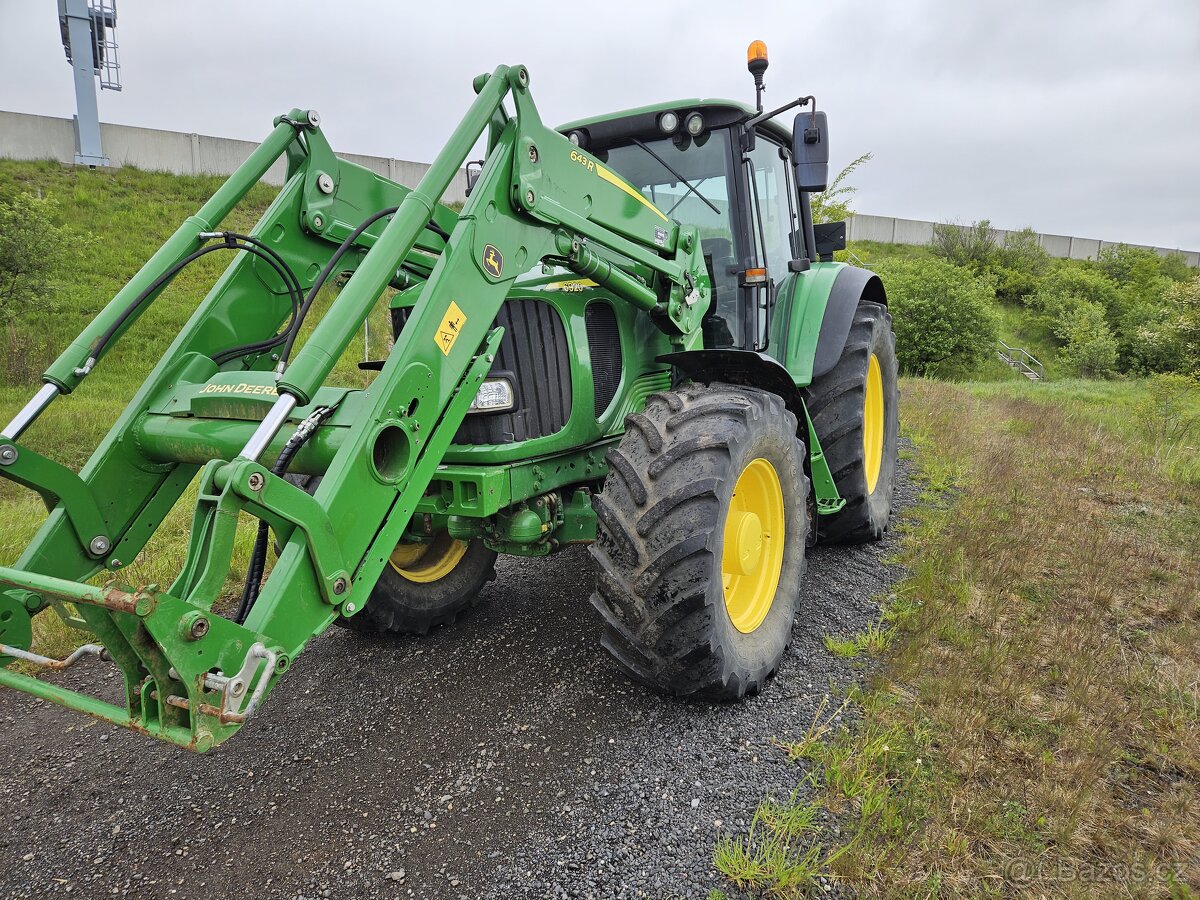 John Deere 6920