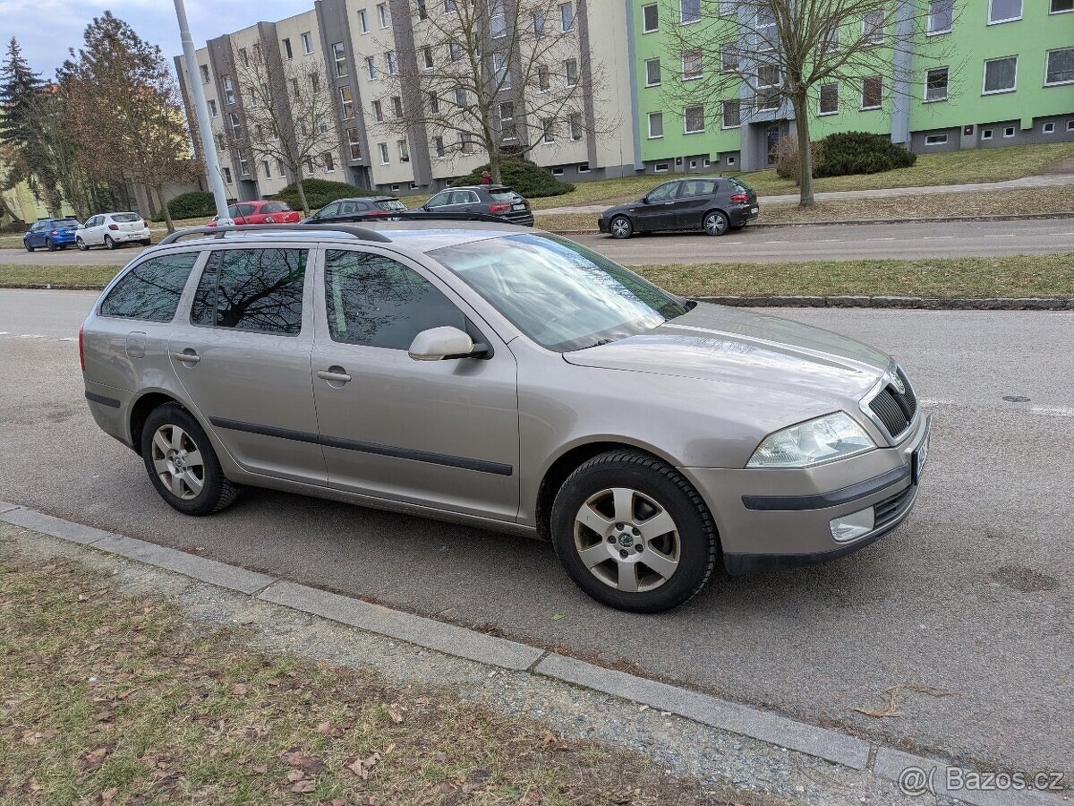 Škoda OCTAVIA ii, 194.xxx km, garážována, top stav