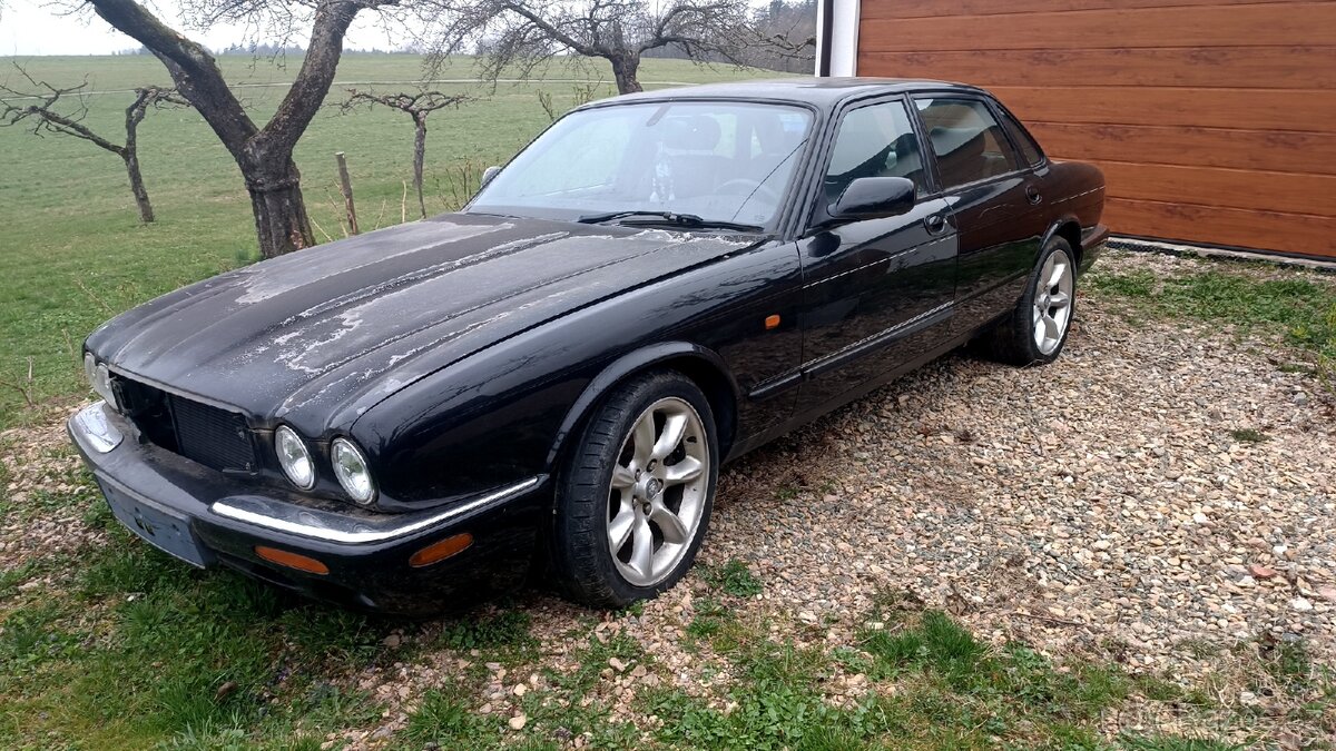 Jaguar XJR x308