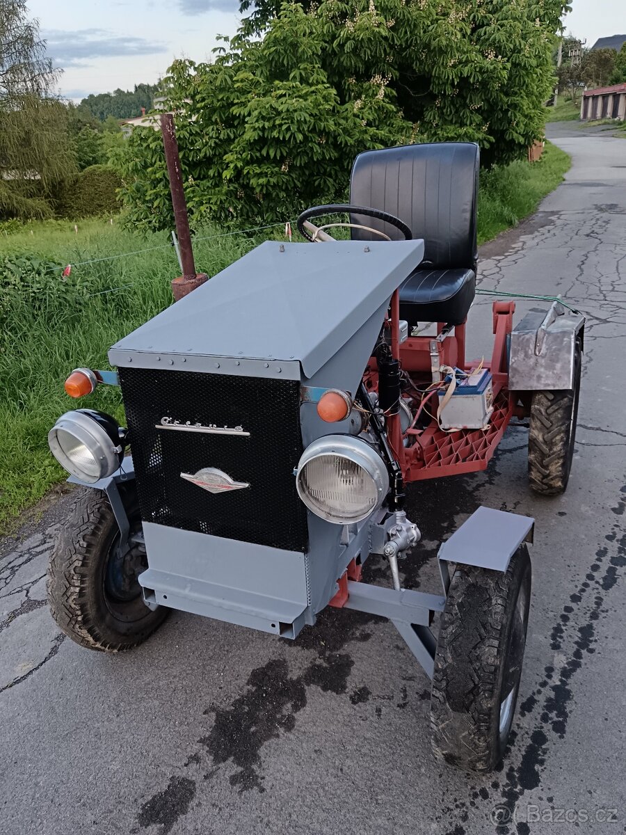 Malotraktor spartak