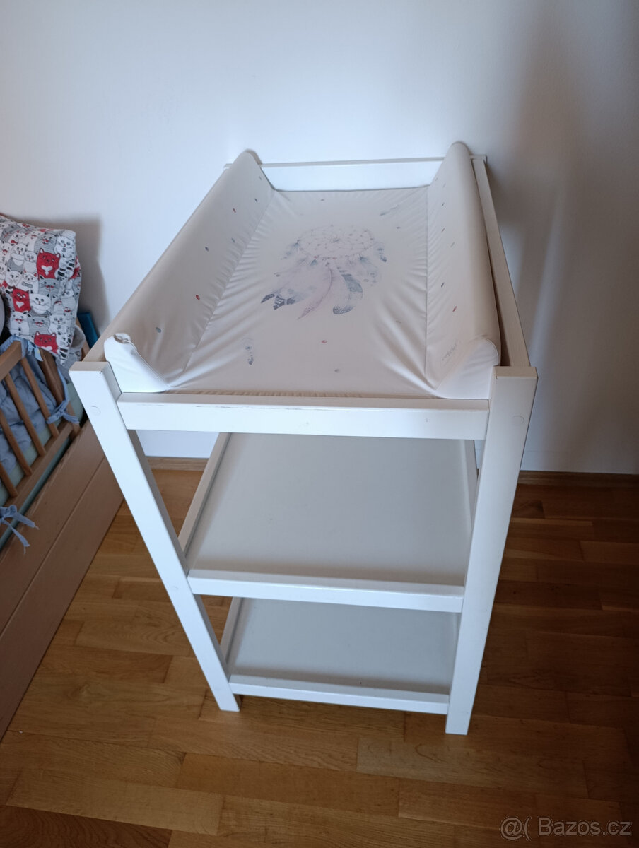 Přebalovací pult