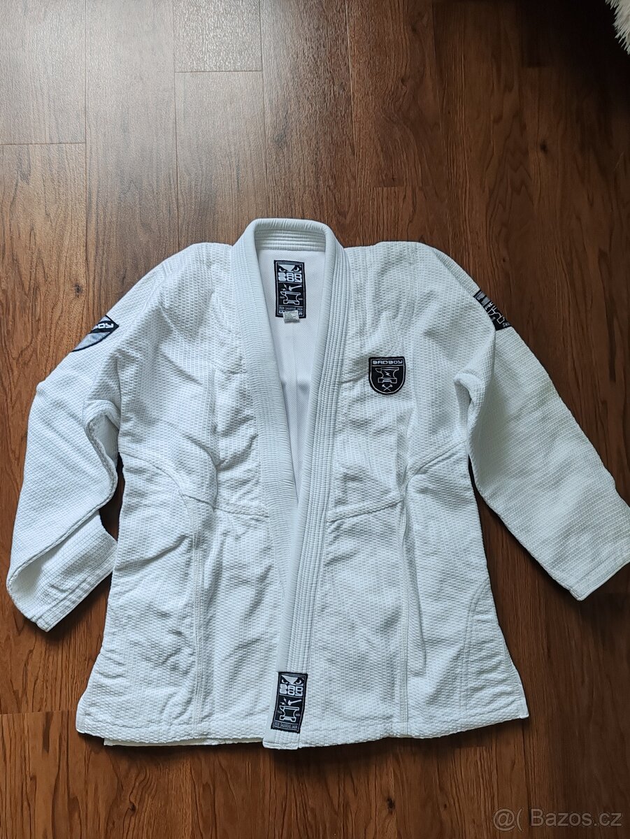 Kimono+katohty+batoh+bílým páskem