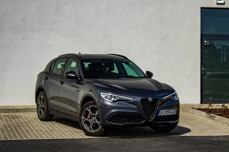 Alfa Romeo Stelvio 2.0 AWD A/T - ZÁRUKA 1rok/20 000km