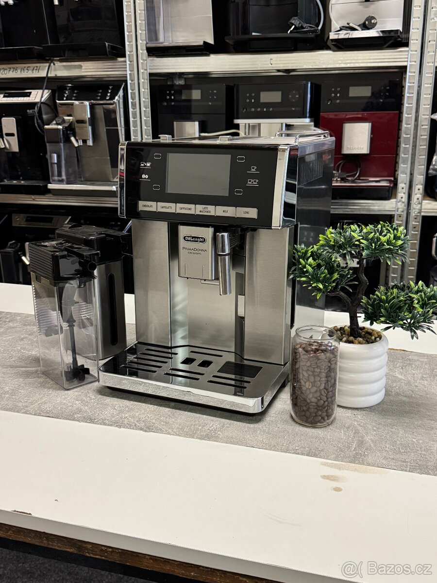 Kávovar DeLonghi PrimaDonna EXCLUSIVE ESAM6900.M