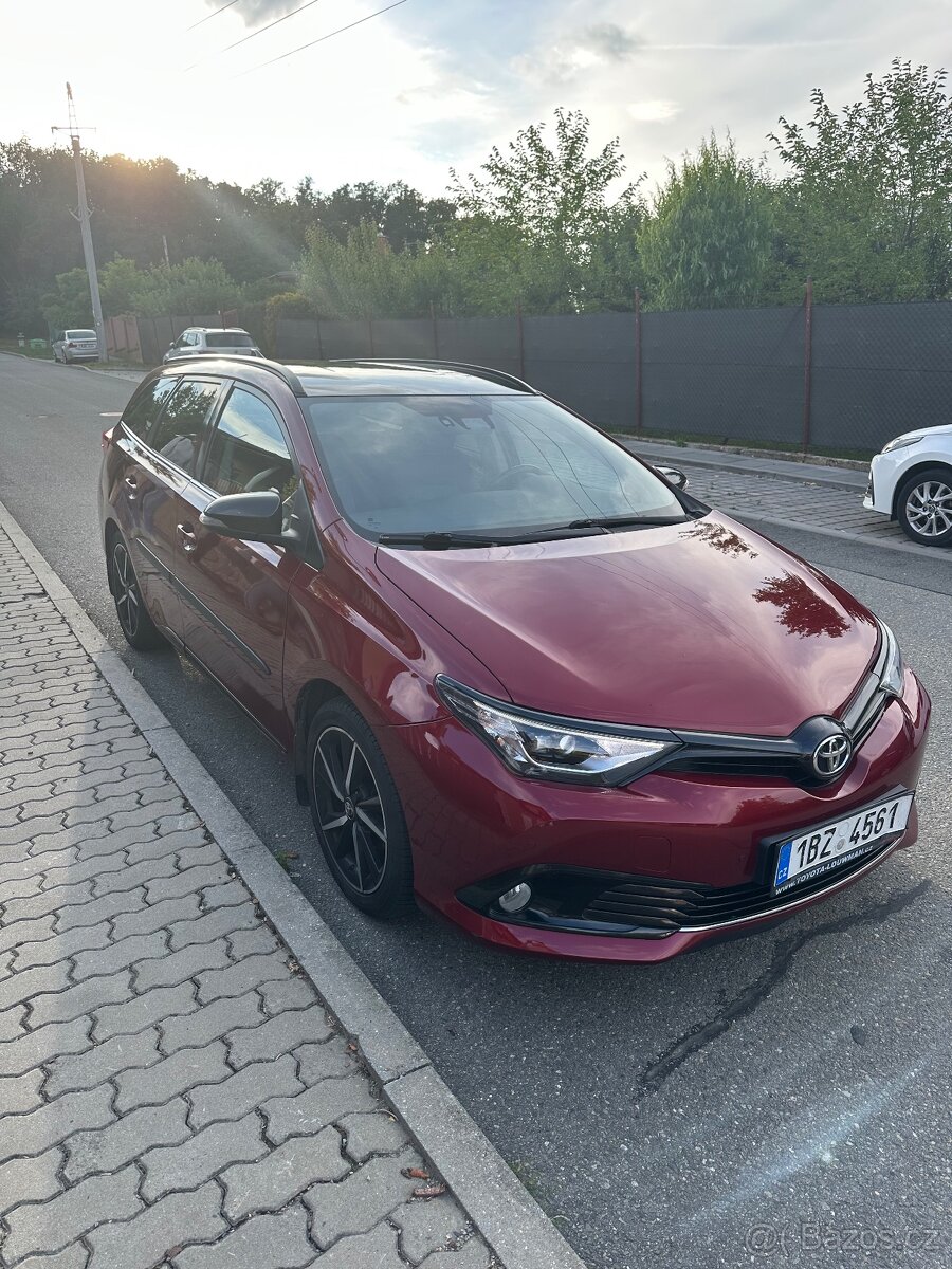 Toyota Auris 1.6 97kw
