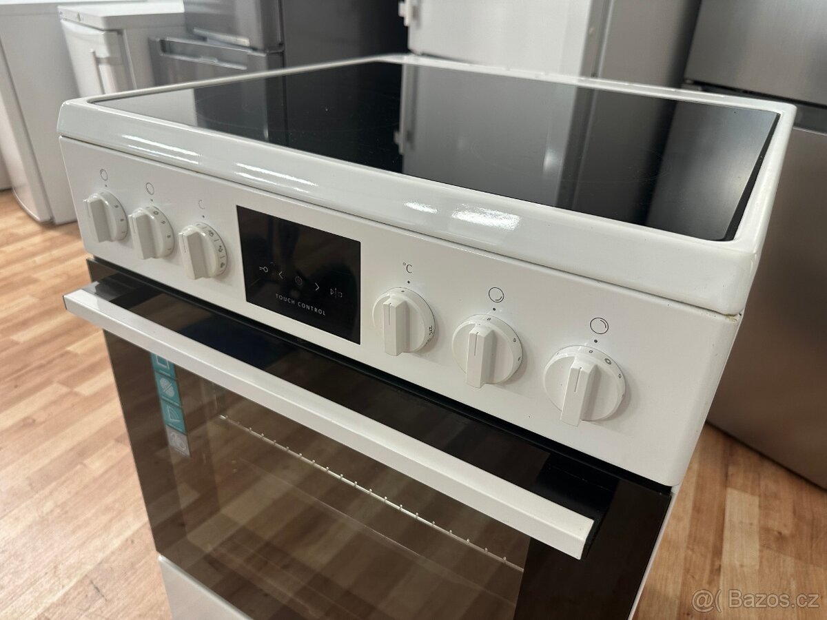 Sklokeramický sporák Gorenje (217)