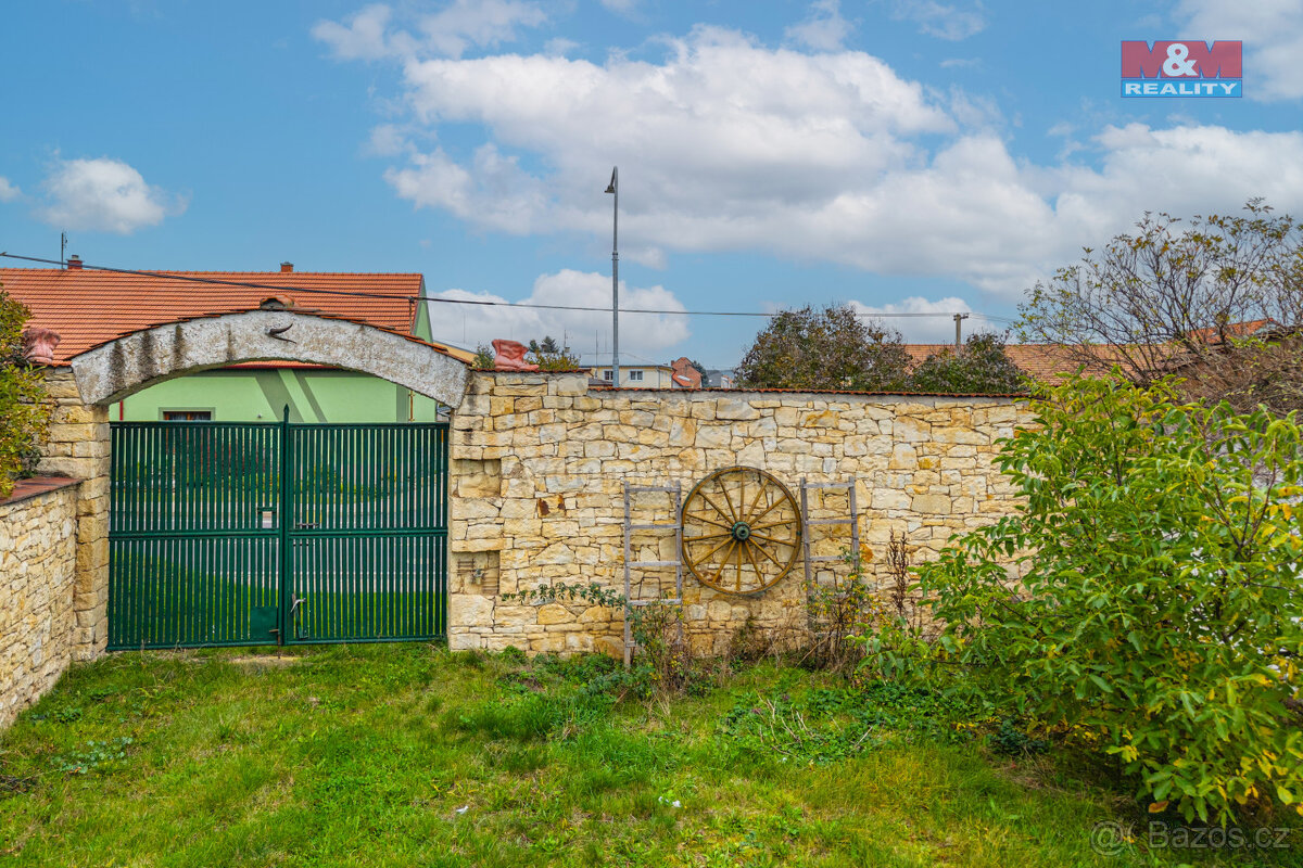 Prodej pozemku k bydlení, Koštice
