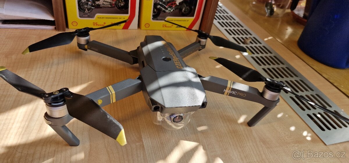 DJi MAVIC PRO