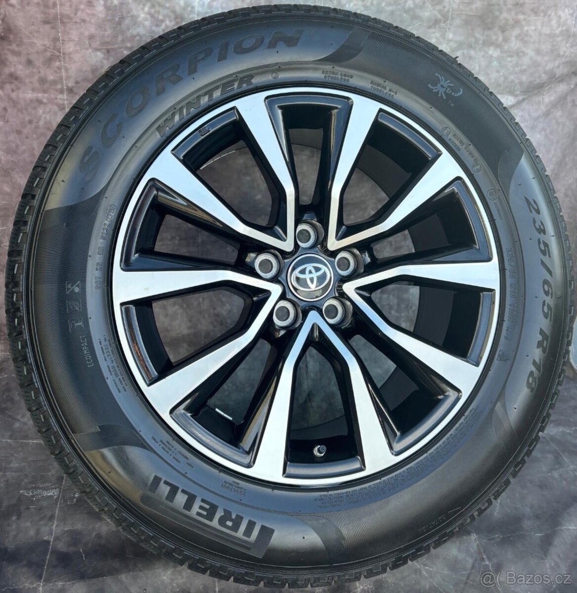 Zimní originální sada alu Toyota Highlander 235/65/18