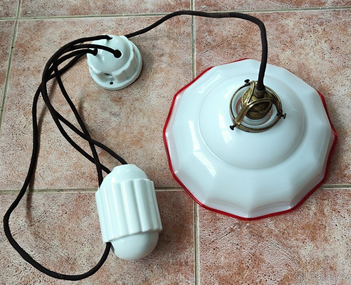 krásný kompletní lustr - stahovačka