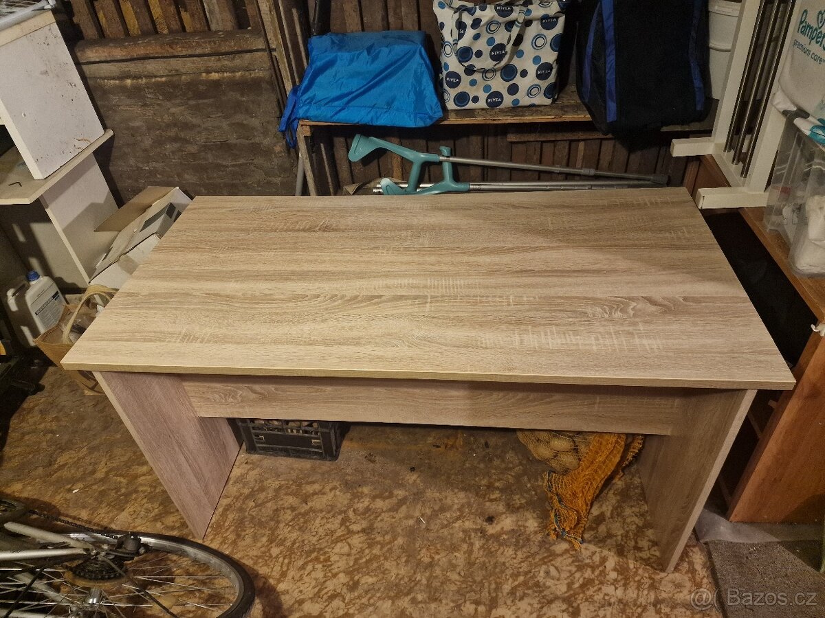 Pracovní stůl
