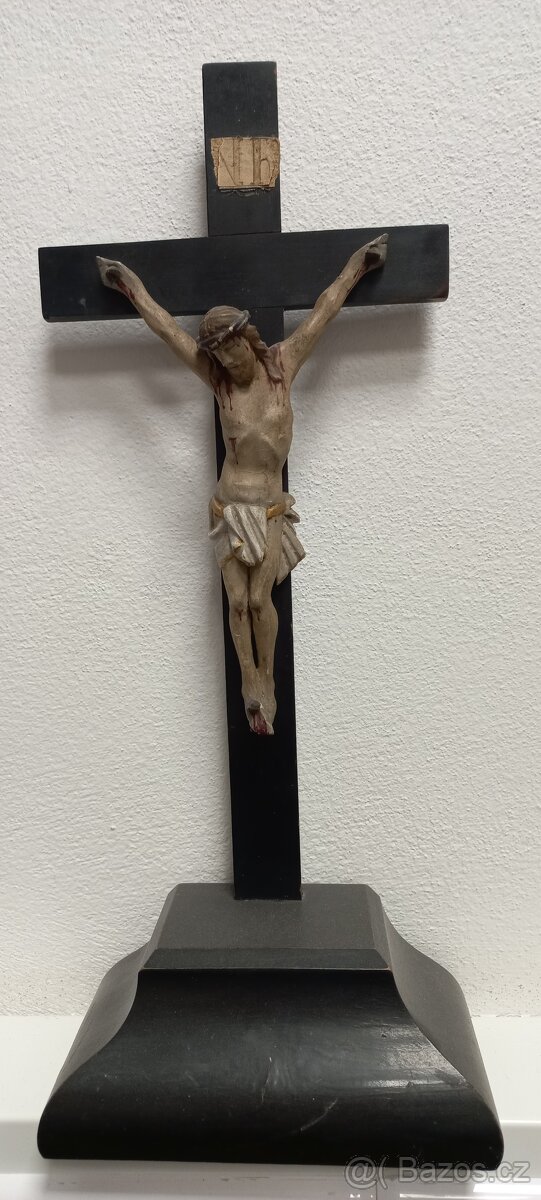 Starý dřevěný kříž