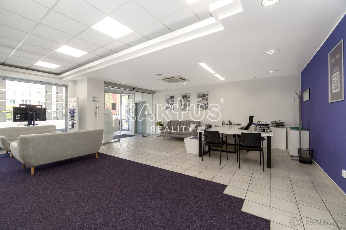 Pronájem obchodního prostoru (124m2) na ulici Výškovická, v 