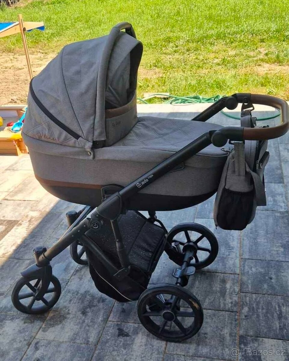 Kočárek JEDO KODA V - trojkombinace