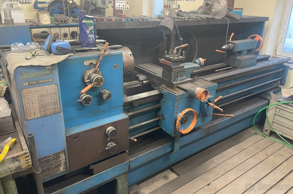 Soustruh hrotový SUI 50/2000