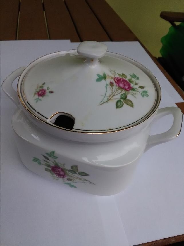 Prodám starší polévkovou nádobu