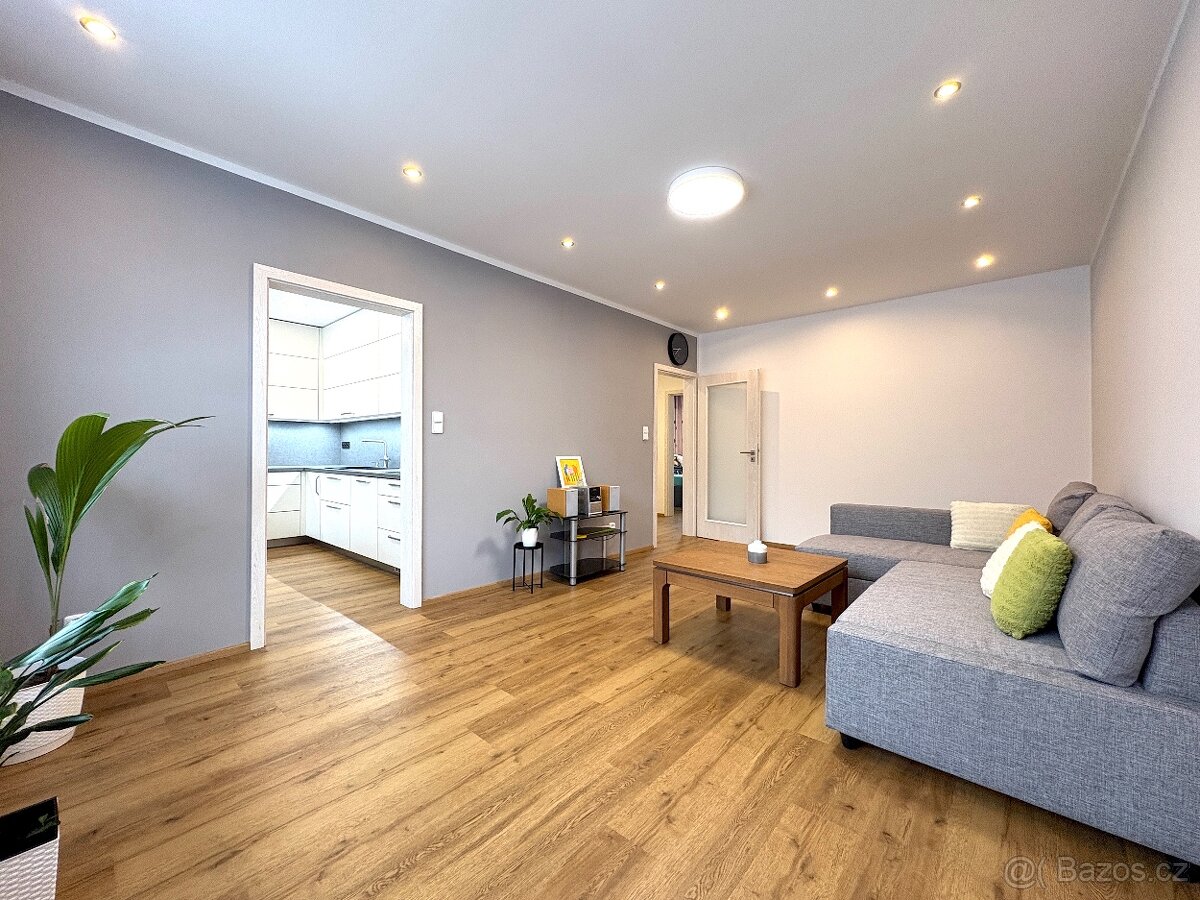 Pronájem bytu 3+1 70 m², Náchod