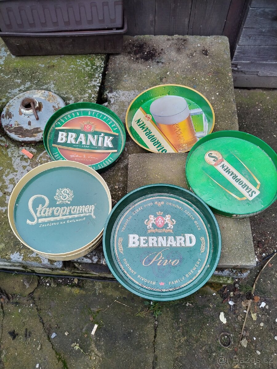 Prodám pivní podnosy s protiskluzem