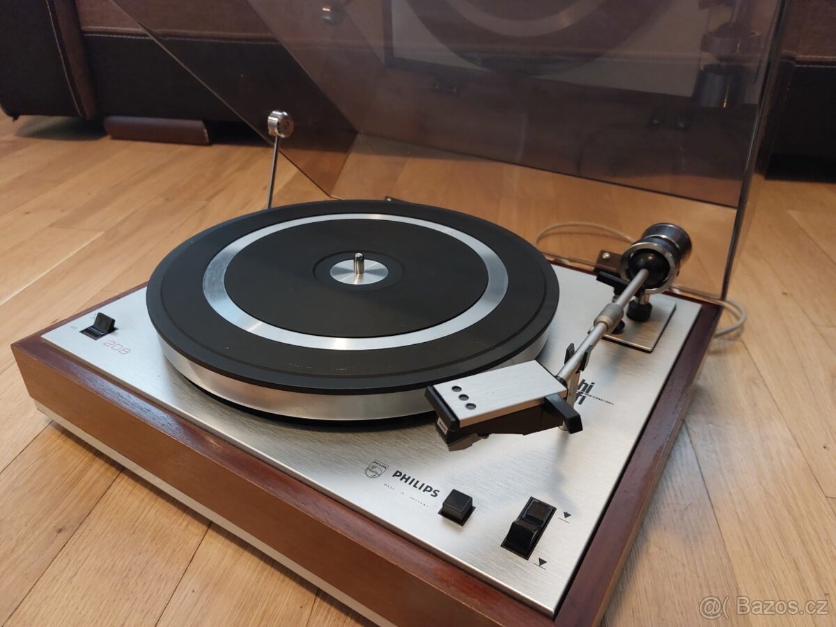 Gramofon poloautomatický Philips