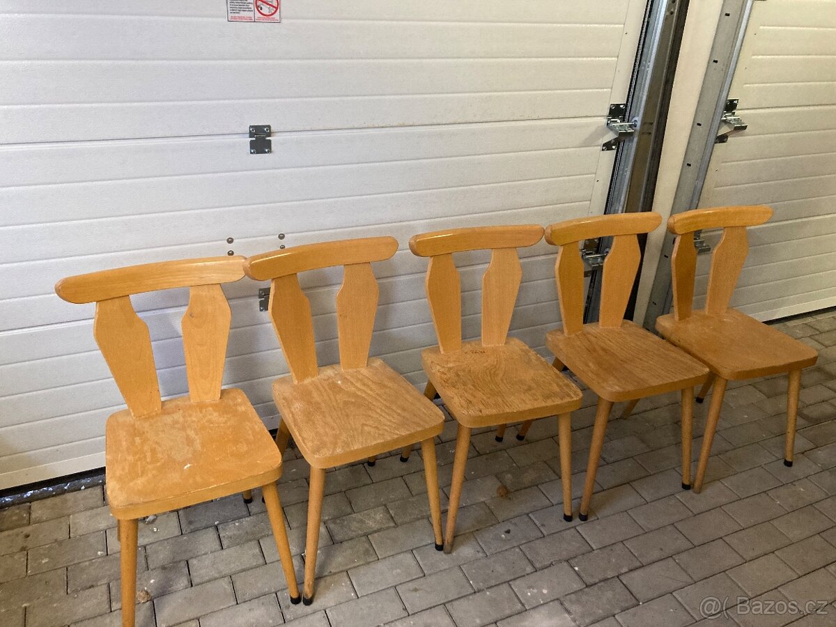 Židle dřevěné