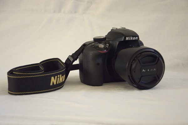 Prodám Nikon D3300 + 2 objektivy a příslušenství