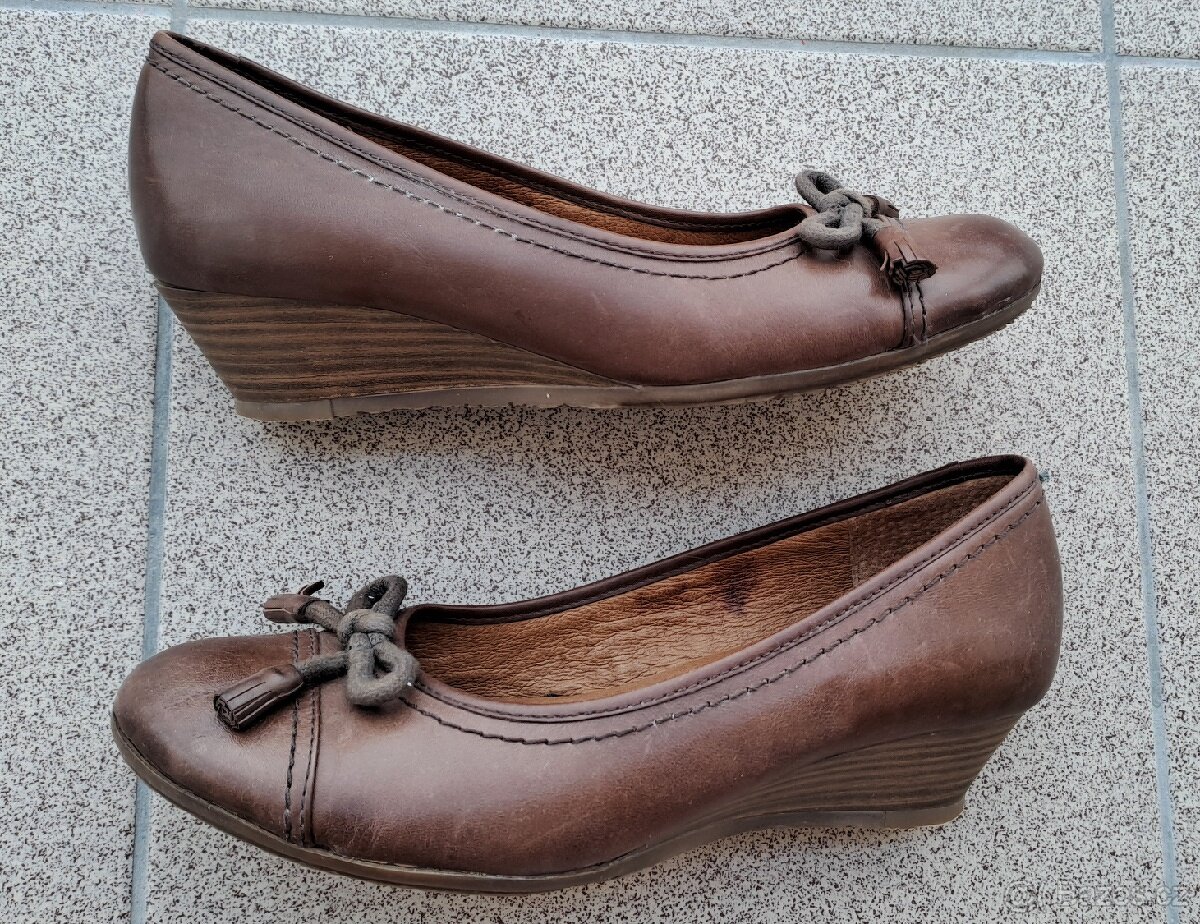Kožené boty Caprice,vel 37,5