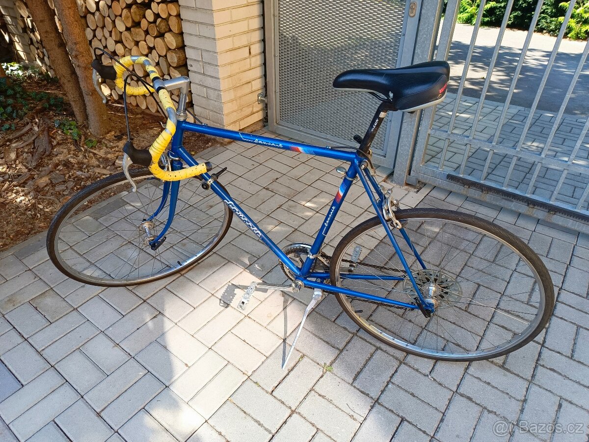 Silniční kolo Favorit plně funkční, retro, seřízené