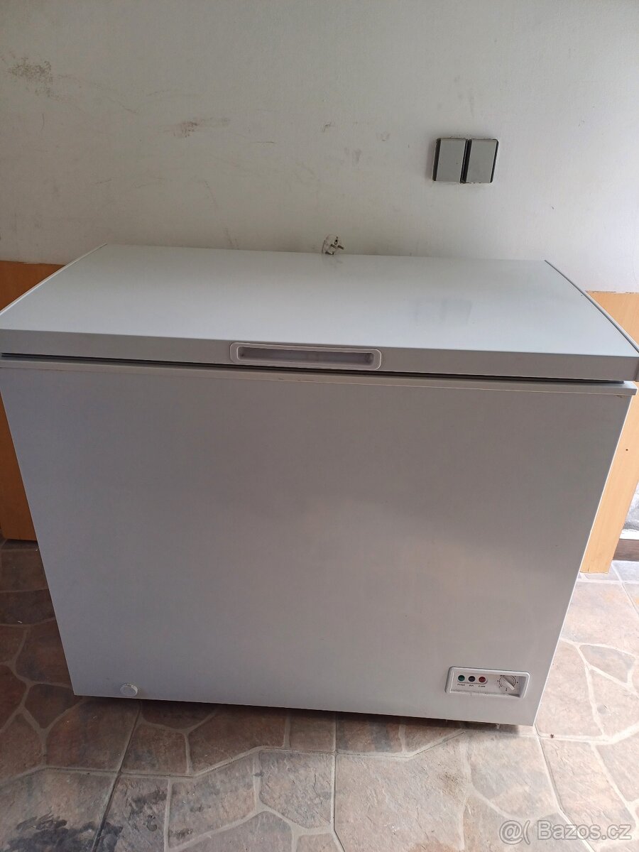 Pultový mrazák ARO CF1900