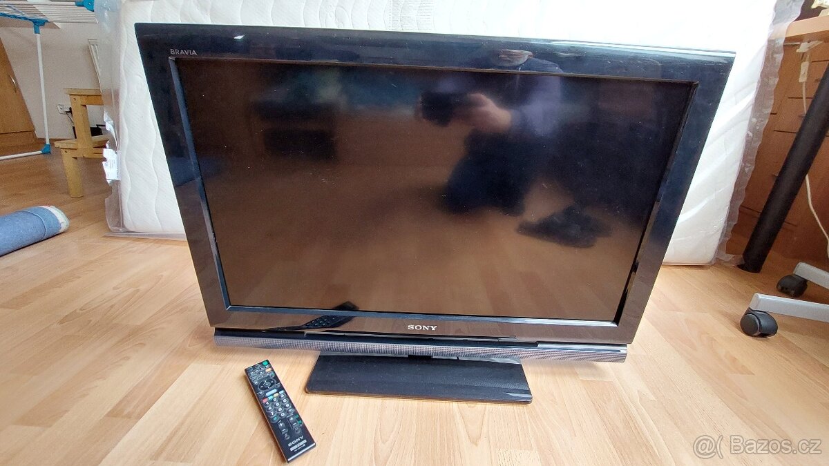 LCD Televizor Sony KDL-32V4500