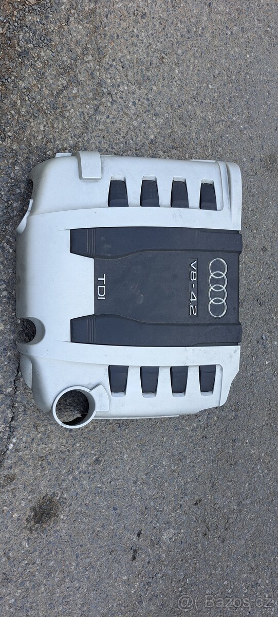 Kryt motoru Audi Q7 4L 4.2 tdi motorovy kryt
