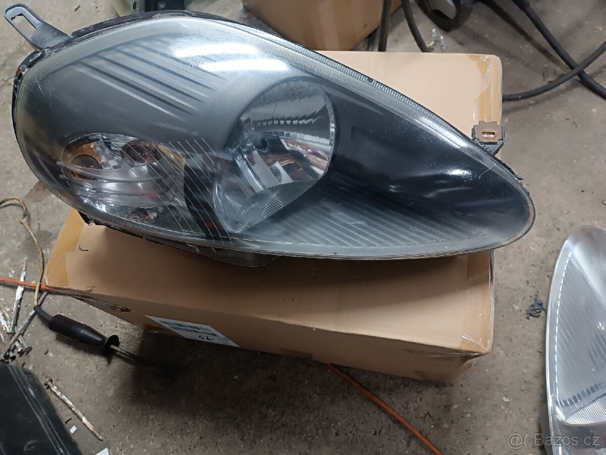 Světlo právé Fiat Grande Punto
