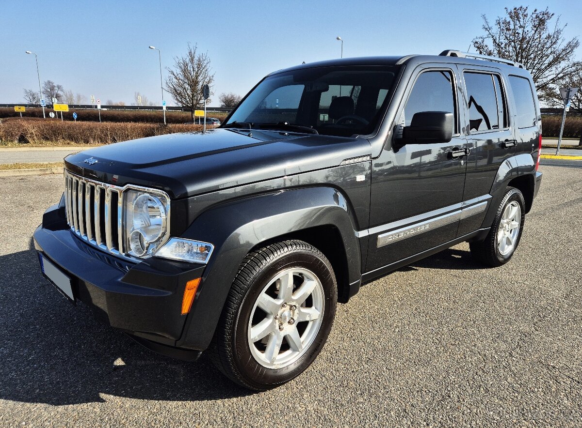 JEEP CHEROKEE 2.8 CRD 147KW 1MAJITEL ROK 2011 LIMITED VÝHŘEV