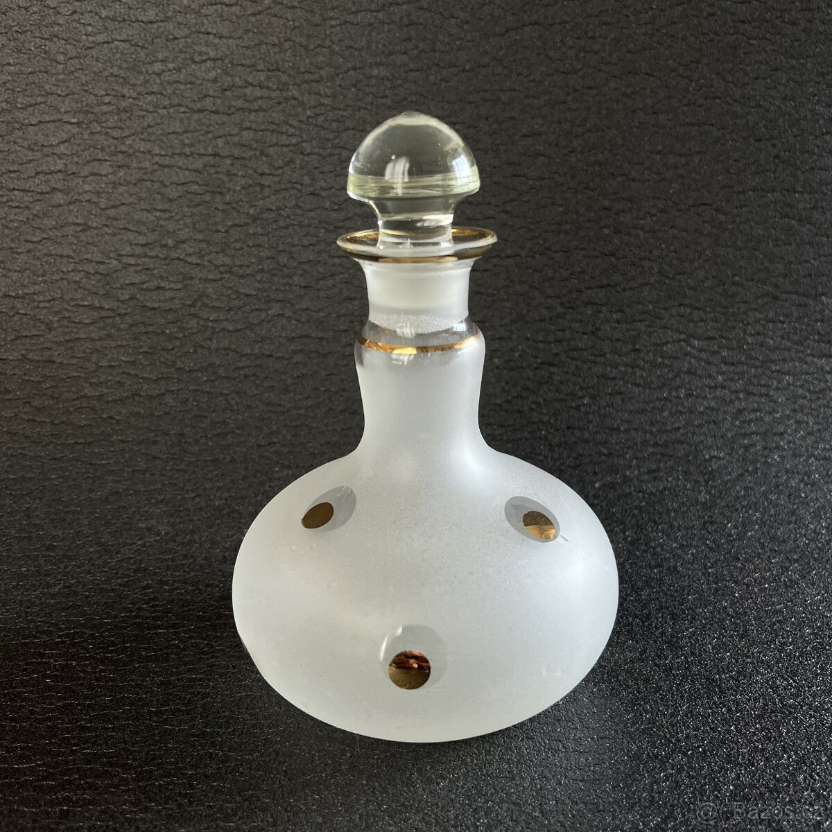 Flakón, karafka 250ml s puntíky, matované sklo
