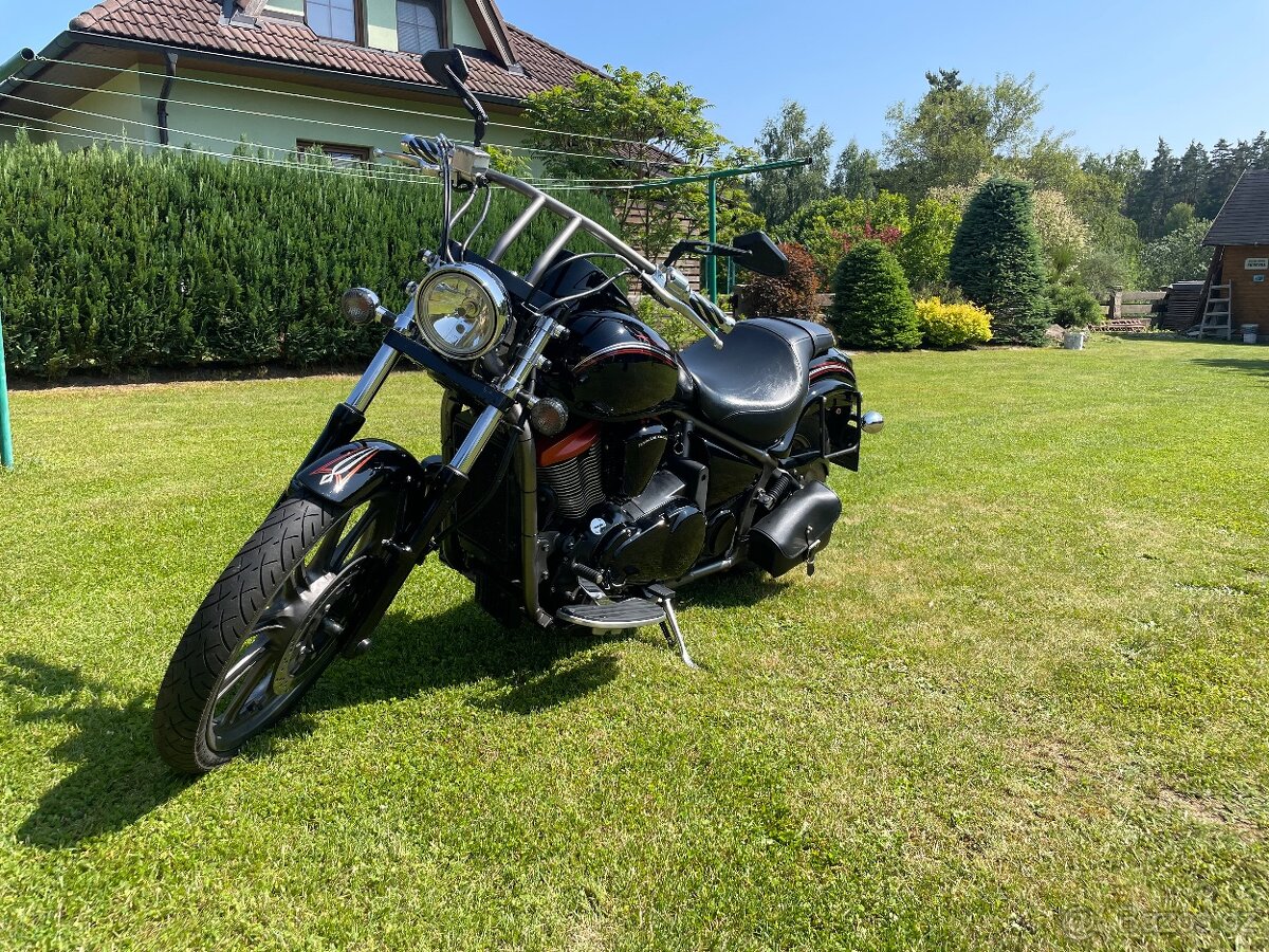 Kawasaki vn 900 custom