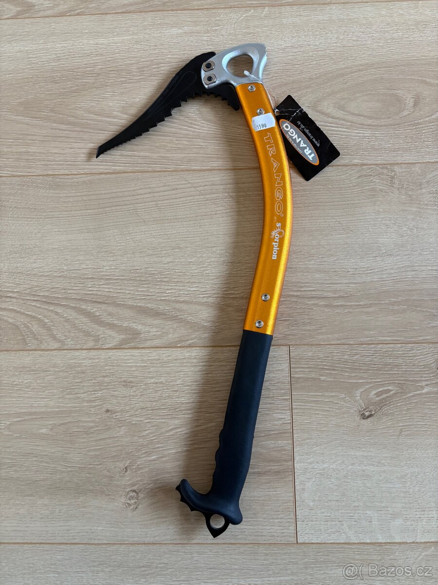 Lezecký cepín Trango scorpion