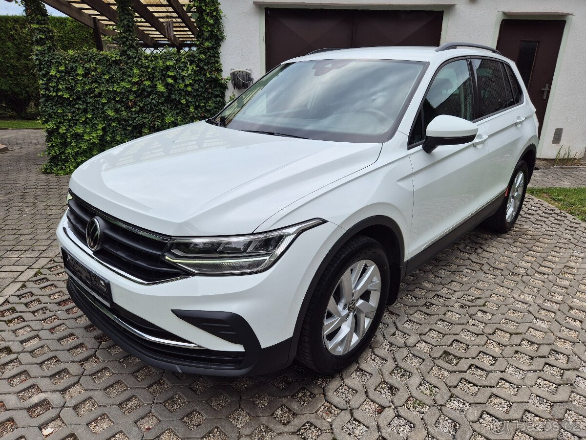 VW Tiguan Life • 2.0TDi DSG 4x4 • 2022 •Tažné•Facelift•
