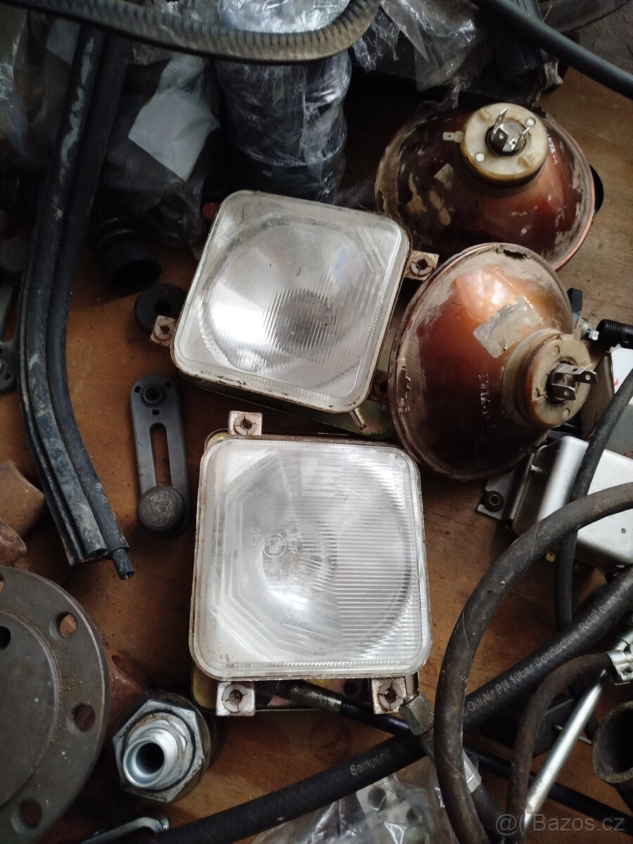Prodám svetla na zetor 6340.