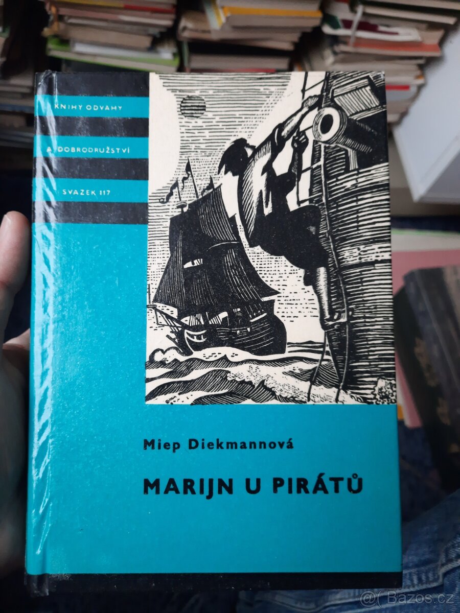 Poklad na Ostrově, Marijn u pirátů, Duch Llana Estacada